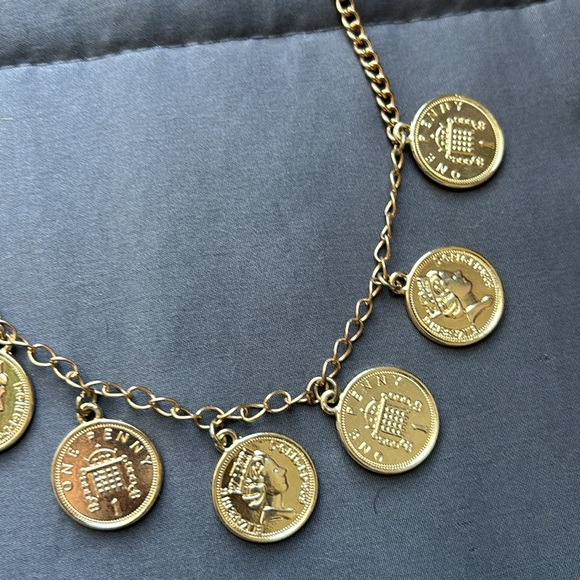 Gold coin short handmade necklace - Picture 3 of 4